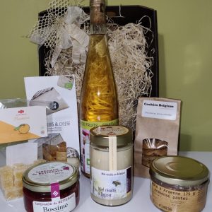 Panier garni Le gastronome - 1 vin de fruits et 6 produits - (image non contractuelle)